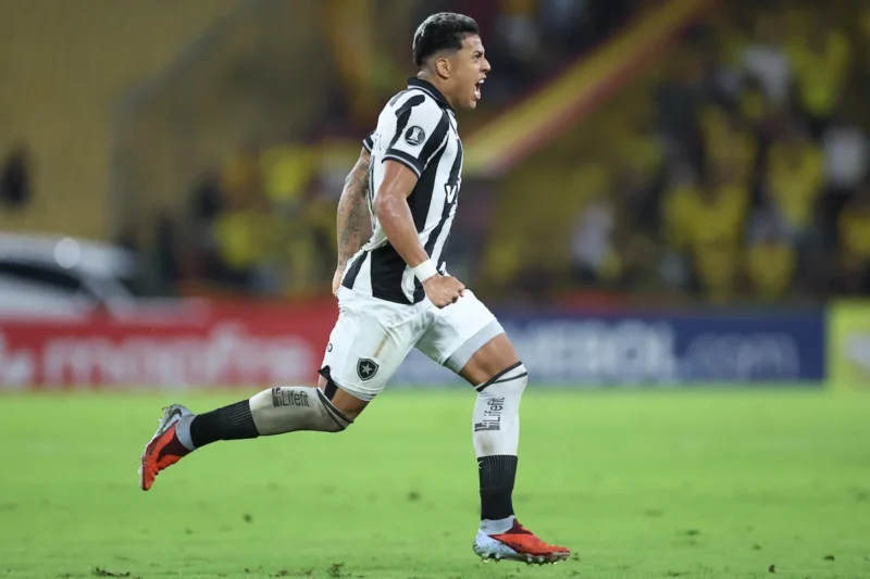 Libertadores 2026: Botafogo empata com Barcelona-EQU; Veja o que o Glorioso precisa para classificar e os jogos de hoje 2 Matheus Martins comemora gol do Botafogo contra o Barcelona de Guayaquil pela Libertadores 2026 no Estádio Monumental.