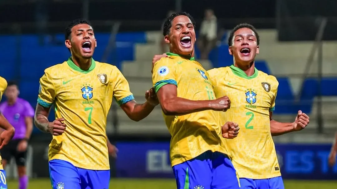 Peru x Brasil Sub 17: Jogadores da Seleção Brasileira comemoram gol contra o Peru no Sul-Americano Sub-17 2026