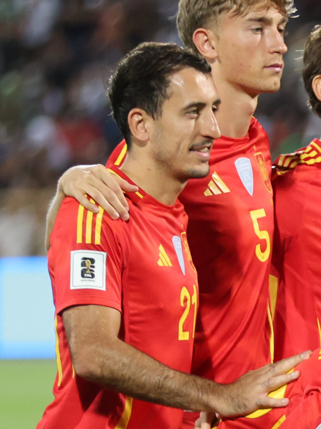 Mikel Oyarzabal em ação pela seleção espanhola